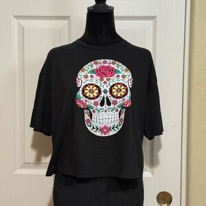 Black Skull Graphic Cropped T-Shirt